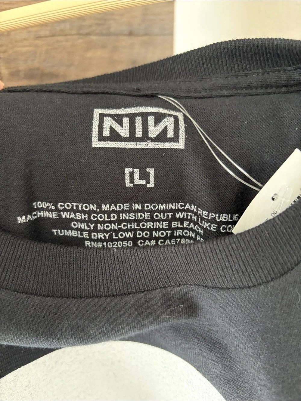 🆕 Nine Inch Nails Band Tee - Picture 3 of 3